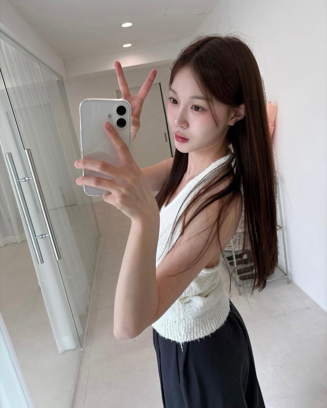 รูปที่ 2 จาก 4 ของ ไอริ จากห้วยขวาง, กรุงเทพมหานคร