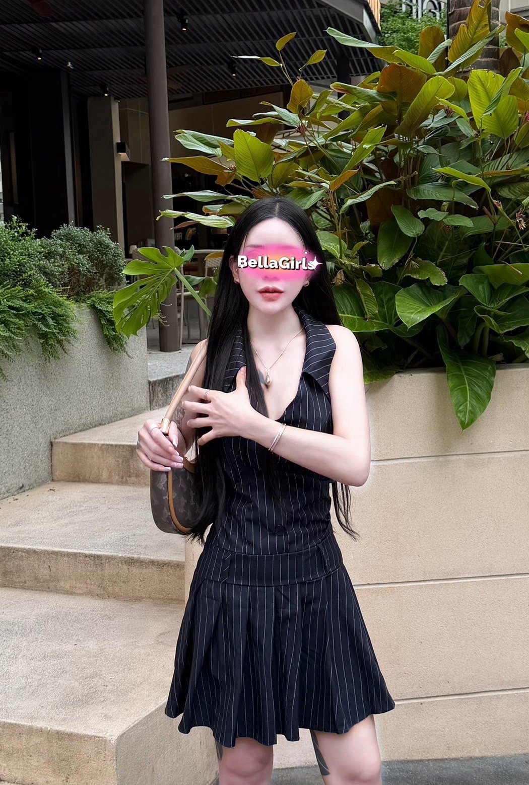 Photo 2 of 5 of ฮิวสตัน from Bang Khae, Bangkok