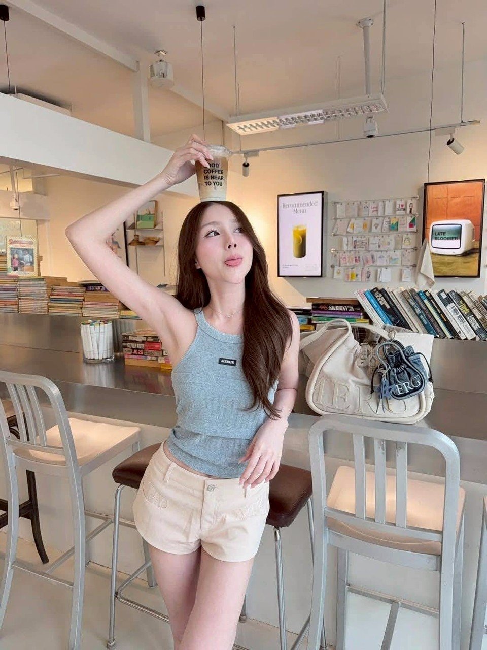 รูปที่ 2 จาก 4 ของ ไอริส จากห้วยขวาง, กรุงเทพมหานคร