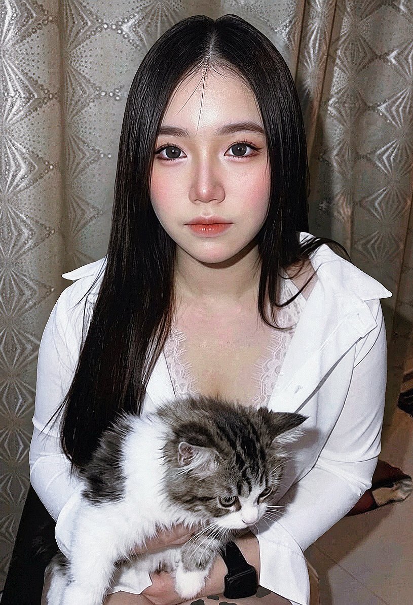 รูปที่ 3 จาก 6 ของ พลอย พลอย จากบางเขน, กรุงเทพมหานคร