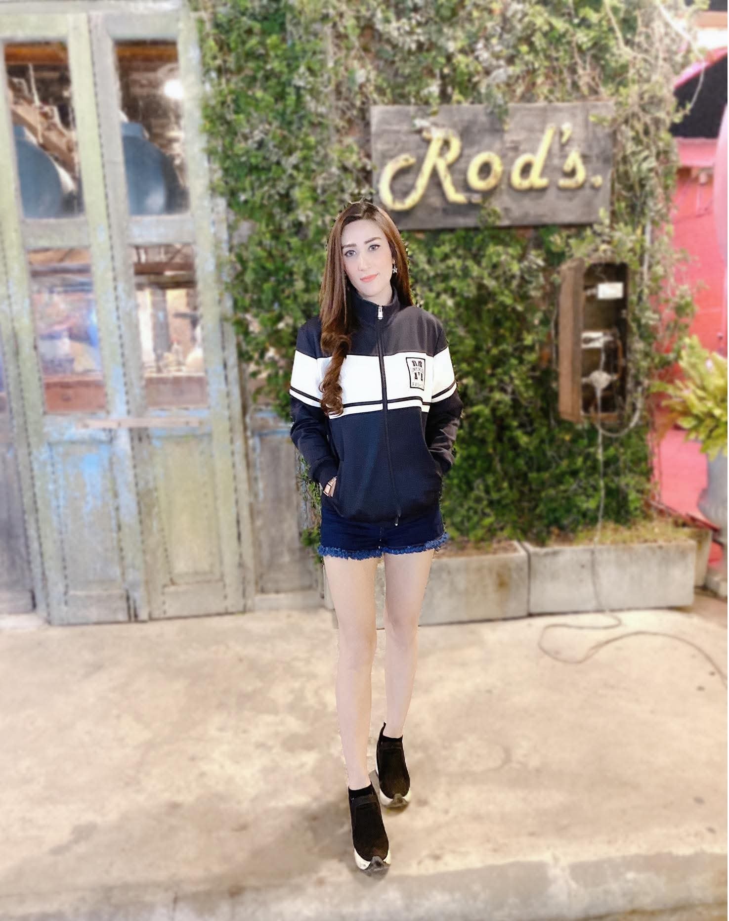 รูปที่ 2 จาก 3 ของ ลูกพีช จากคันนายาว, กรุงเทพมหานคร
