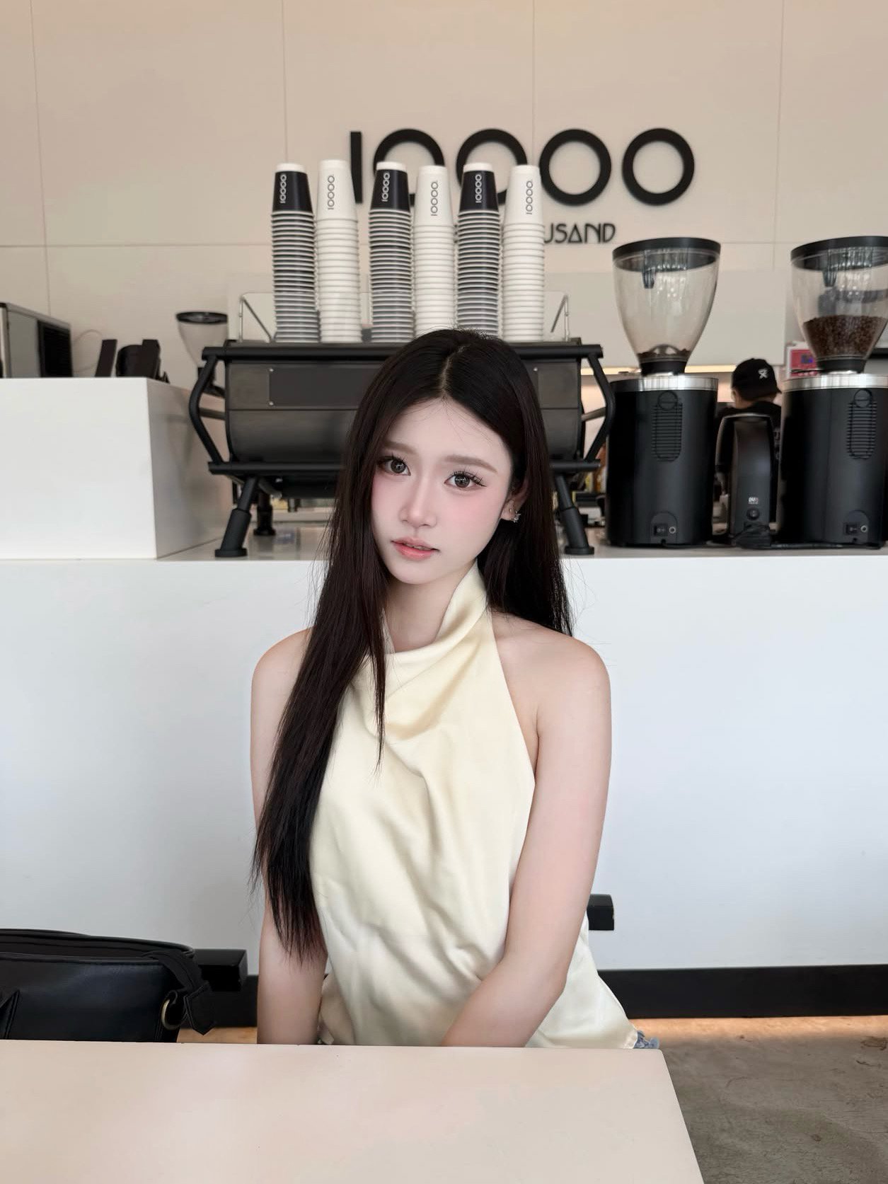 Photo 5 of 5 of จีน่า รัชดา from Huai Khwang, Bangkok