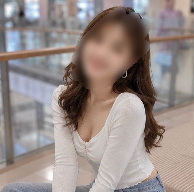 Photo 2 of 3 of เบลล่า from Huai Khwang, Bangkok