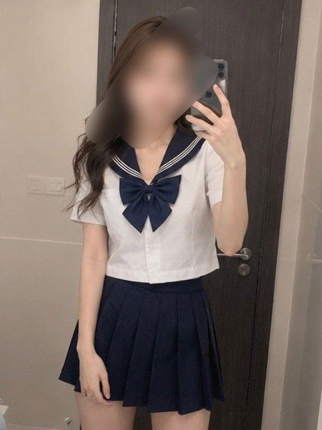 Photo 1 of 3 of เบลล่า from Huai Khwang, Bangkok