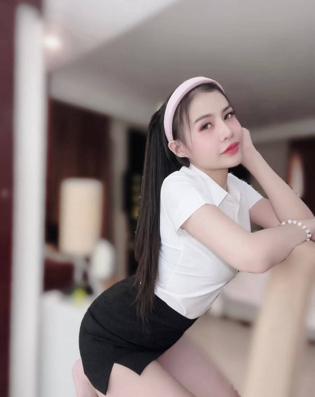 รูปที่ 3 จาก 4 ของ แพรไหม รับเอาสด จูบแลก อมสด จากบางนา, กรุงเทพมหานคร