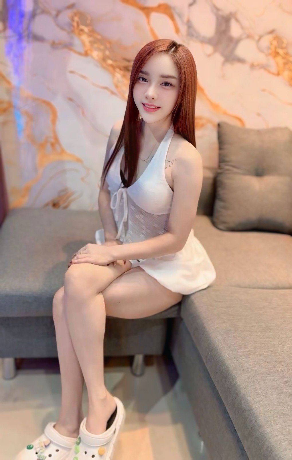 alt.galleryPhoto