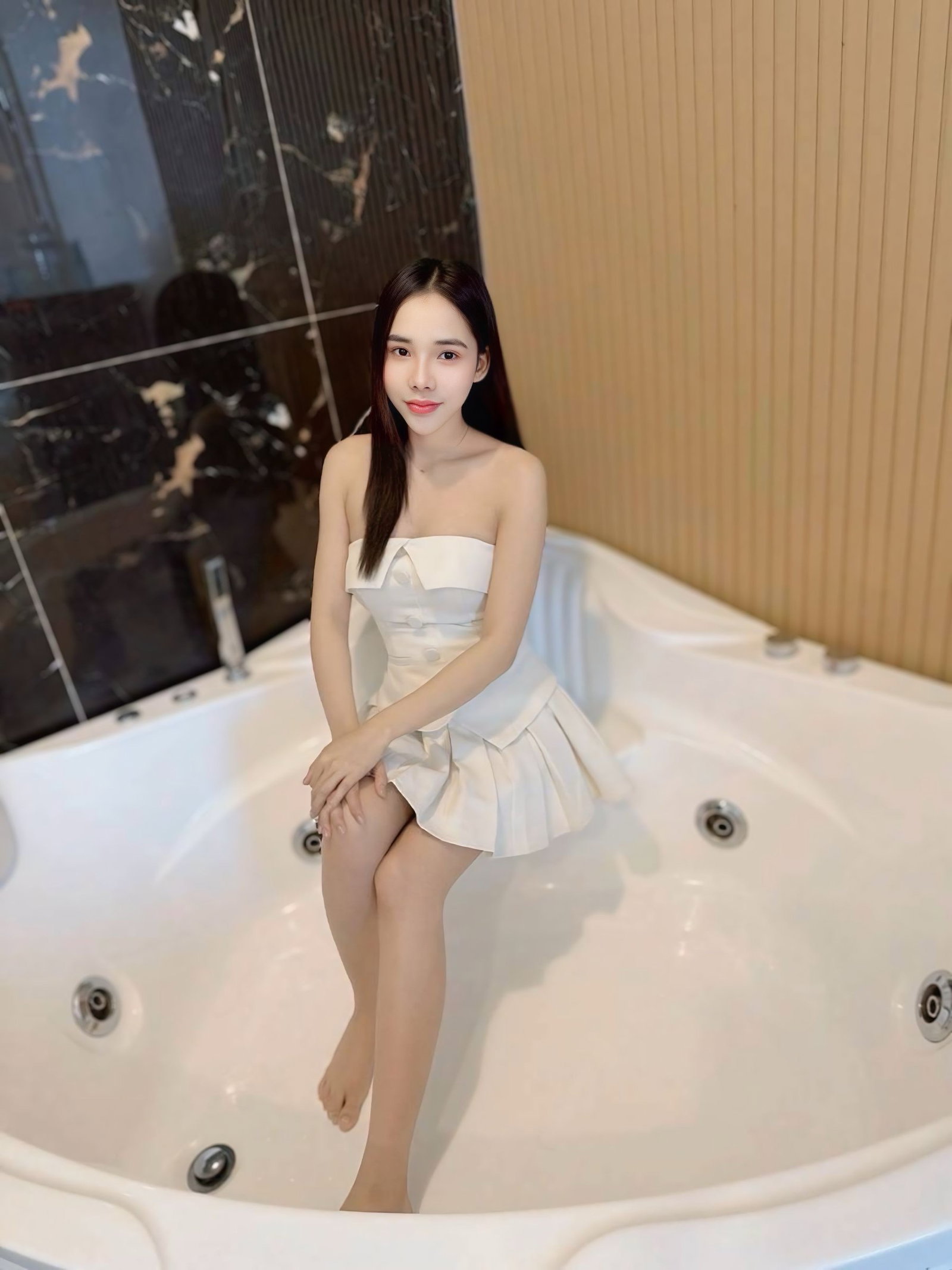 รูปที่ 2 จาก 4 ของ Julia จากเมืองเชียงใหม่, เชียงใหม่