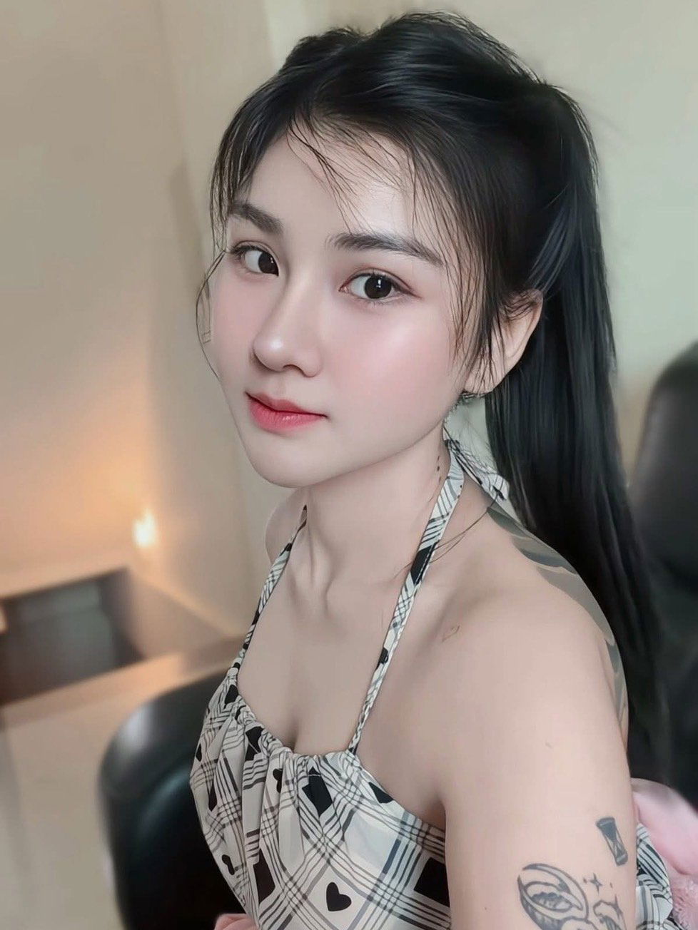 Photo 1 of 4 of น้องนิคกี้ (Nikki) from Khlong Toei, Bangkok
