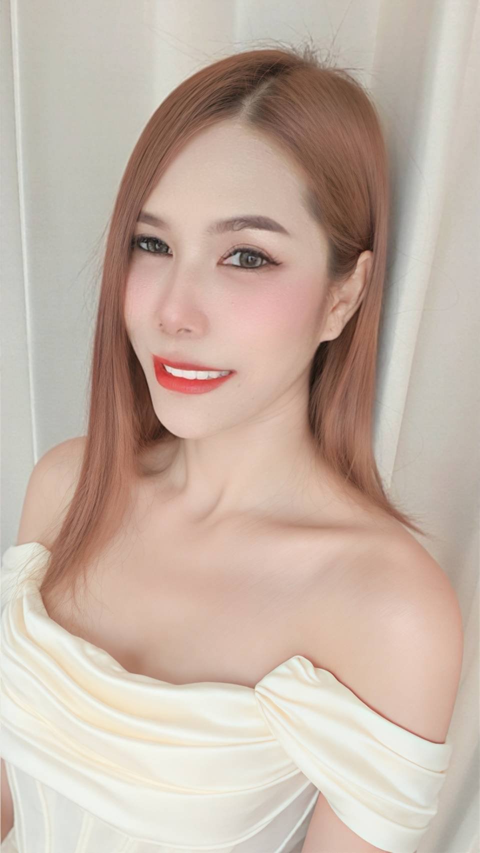 รูปที่ 3 จาก 3 ของ เอมมี่ จากสายไหม, กรุงเทพมหานคร